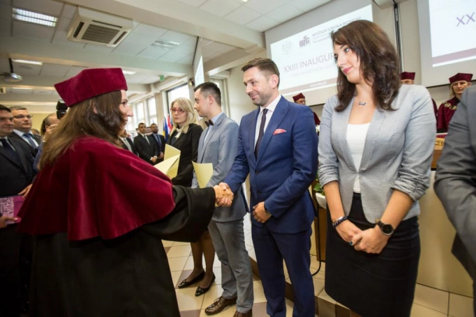 Zdjęcie nr 61 z galerii XXIII Inauguracja Roku Akademickiego w Wyższej Szkole Biznesu w Dąbrowie Górniczej