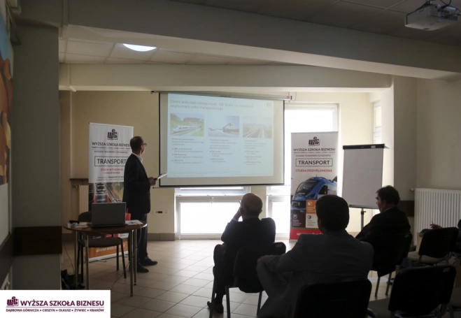 Zdjęcie nr 2 z galerii Seminarium „Rozwój kultury bezpieczeństwa w polskim transporcie szynowym w oparciu o doświadczenia europejskie”