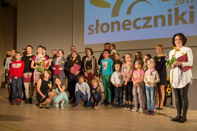 Zdjęcie nr 9 z galerii Nagroda Słoneczniki 2017 dla Uniwersytetów Dziecięcych WSB