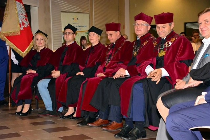 Zdjęcie nr 4 z galerii Inauguracja Roku Akademickiego w Dąbrowskim Uniwersytecie Dziecięcym