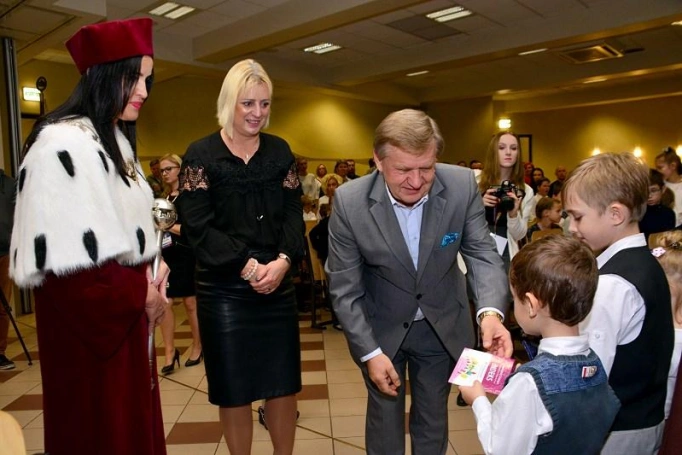 Zdjęcie nr 7 z galerii Inauguracja Roku Akademickiego w Dąbrowskim Uniwersytecie Dziecięcym