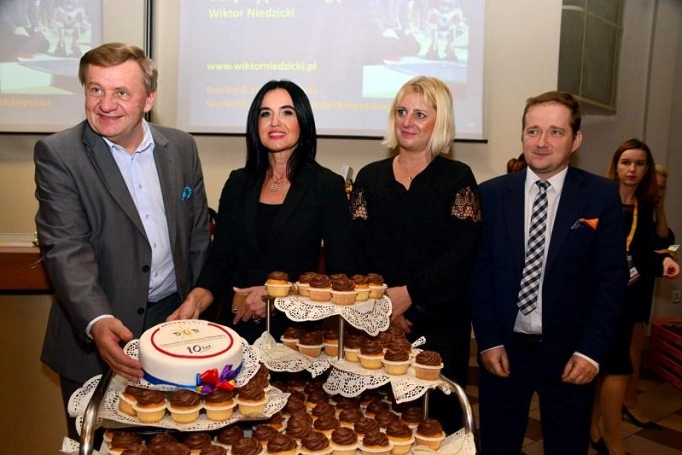 Zdjęcie nr 16 z galerii Inauguracja Roku Akademickiego w Dąbrowskim Uniwersytecie Dziecięcym