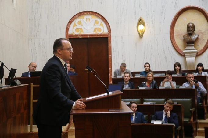Zdjęcie nr 6 z galerii Studentka WSB Radną Młodzieżowego Sejmiku Województwa Śląskiego