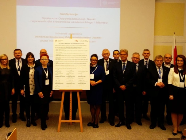 Zdjęcie nr 2 z galerii WSB wśród sygnatariuszy Deklaracji Społecznej Odpowiedzialności Uczelni