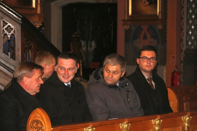 Zdjęcie nr 11 z galerii Dzień Podchorążego - przemarsz z pochodniami, wystawa i pokaz sprzętu wojskowego