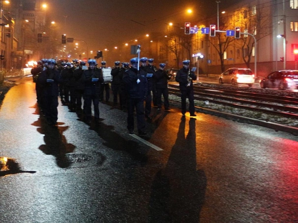 Zdjęcie nr 22 z galerii Dzień Podchorążego - przemarsz z pochodniami, wystawa i pokaz sprzętu wojskowego