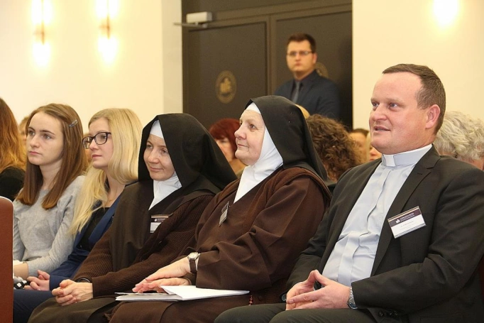 Zdjęcie nr 18 z galerii Praca dąbrowianina inspiruje współczesnych pedagogów - ogólnopolska konferencja naukowa w WSB