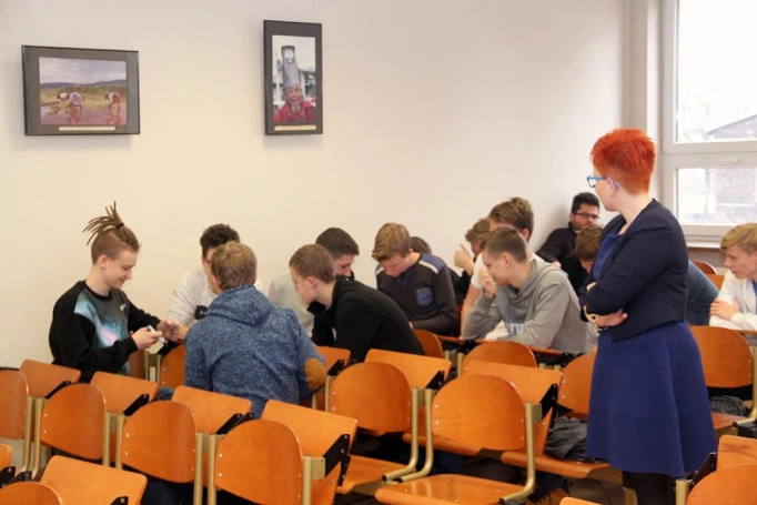 Zdjęcie nr 11 z galerii "Dzień z Elektronikiem" - uczniowie z Sosnowca poznali WSB