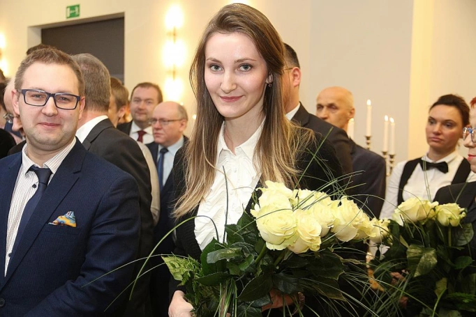 Zdjęcie nr 8 z galerii Spotkanie świąteczno-noworoczne w Wyższej Szkole Biznesu w Dąbrowie Górniczej