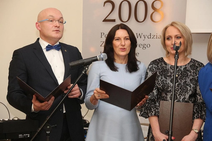 Zdjęcie nr 19 z galerii Spotkanie świąteczno-noworoczne w Wyższej Szkole Biznesu w Dąbrowie Górniczej