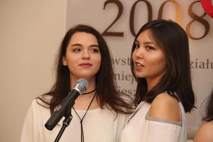 Zdjęcie nr 22 z galerii Spotkanie świąteczno-noworoczne w Wyższej Szkole Biznesu w Dąbrowie Górniczej