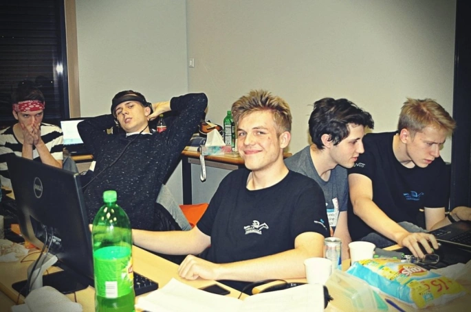 Zdjęcie nr 41 z galerii Studenci WSB w Cieszynie nagrodzeni podczas Sensei Game Jam 2017