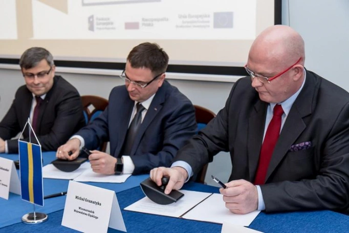 Zdjęcie nr 6 z galerii Dr Marcin Lis powołany do Rady ds. Elektromobilności Województwa Śląskiego