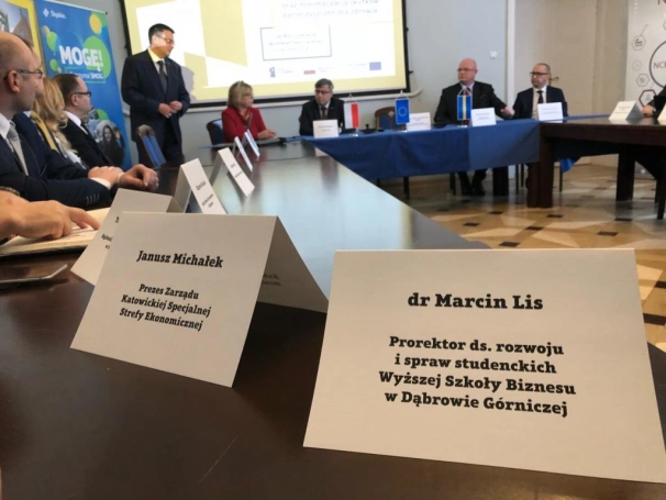 Zdjęcie nr 5 z galerii Dr Marcin Lis powołany do Rady ds. Elektromobilności Województwa Śląskiego