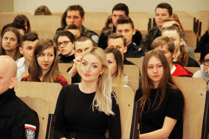 Zdjęcie nr 11 z galerii Uzbrojony szaleniec, pokazy taktyki i warsztaty - tak świętowało Centrum Bezpieczeństwa i Edukacji Służb Mundurowych WSB