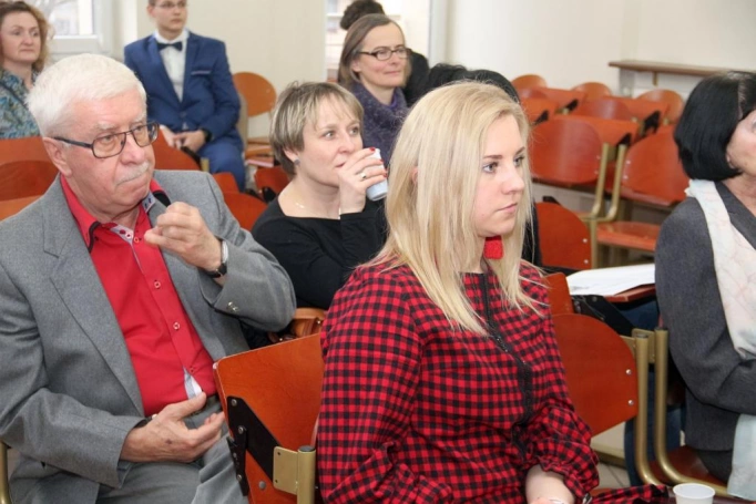 Zdjęcie nr 9 z galerii Jak osiągnąć Flow, pokaz mody i mini-targi dla pań - świętowaliśmy Dzień Kobiet w WSB