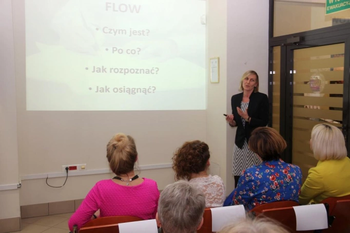 Zdjęcie nr 4 z galerii Jak osiągnąć Flow, pokaz mody i mini-targi dla pań - świętowaliśmy Dzień Kobiet w WSB