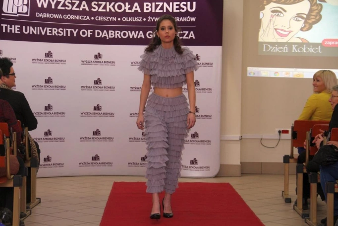 Zdjęcie nr 16 z galerii Jak osiągnąć Flow, pokaz mody i mini-targi dla pań - świętowaliśmy Dzień Kobiet w WSB