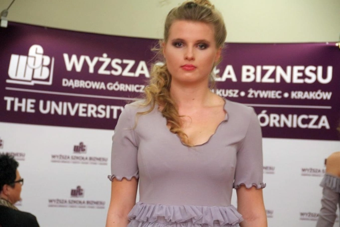 Zdjęcie nr 19 z galerii Jak osiągnąć Flow, pokaz mody i mini-targi dla pań - świętowaliśmy Dzień Kobiet w WSB
