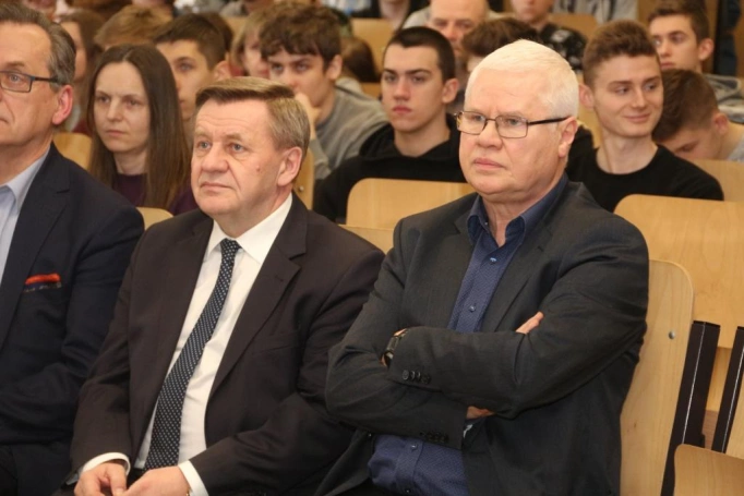 Zdjęcie nr 4 z galerii Zainaugurowaliśmy 14. Festiwal Nauki w Dąbrowie Górniczej