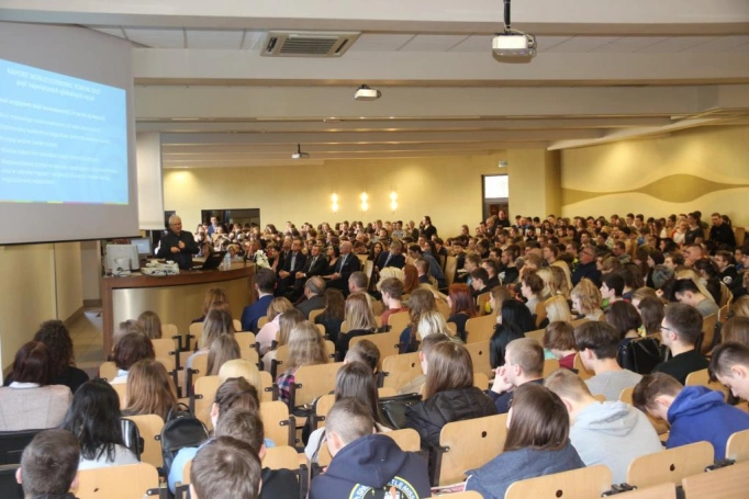 Zdjęcie nr 13 z galerii Zainaugurowaliśmy 14. Festiwal Nauki w Dąbrowie Górniczej