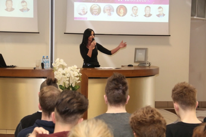 Zdjęcie nr 8 z galerii Zainaugurowaliśmy 14. Festiwal Nauki w Dąbrowie Górniczej