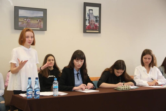Zdjęcie nr 14 z galerii Licealiści z Olkusza mieli najlepsze argumenty