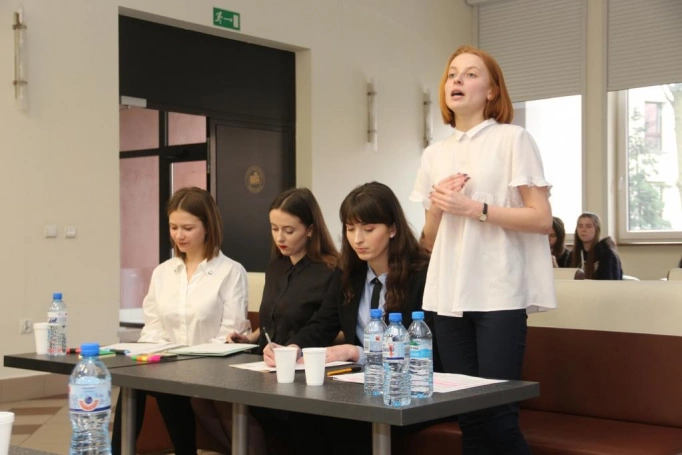 Zdjęcie nr 19 z galerii Licealiści z Olkusza mieli najlepsze argumenty