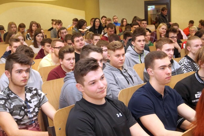 Zdjęcie nr 8 z galerii Przemysław Pająk podczas 14. Festiwalu Nauki: nie bójmy się nowych technologii   