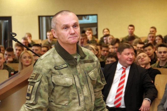 Zdjęcie nr 1 z galerii 14. Festiwal Nauki: jak zostać "specjalsem" i pilotem myśliwca, kto zamieszkuje w naszym ciele i jak dążyć do szczęścia?