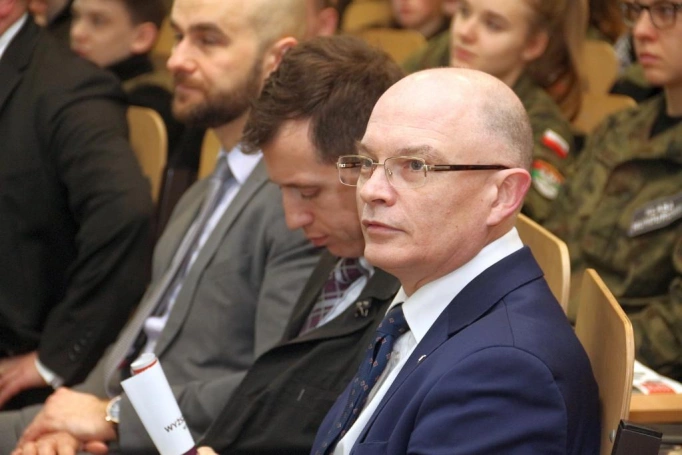 Zdjęcie nr 7 z galerii 14. Festiwal Nauki: jak zostać "specjalsem" i pilotem myśliwca, kto zamieszkuje w naszym ciele i jak dążyć do szczęścia?