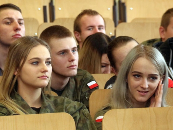 Zdjęcie nr 14 z galerii 14. Festiwal Nauki: jak zostać "specjalsem" i pilotem myśliwca, kto zamieszkuje w naszym ciele i jak dążyć do szczęścia?