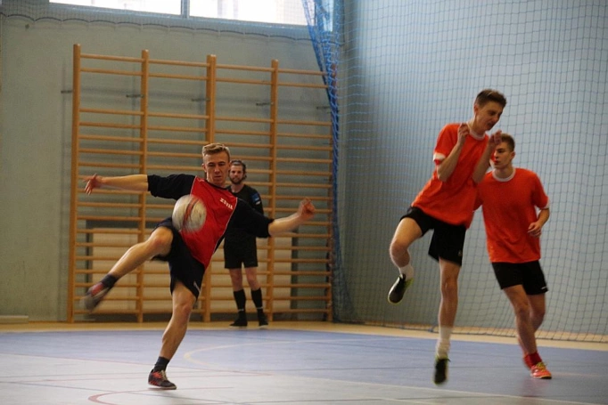 Zdjęcie nr 14 z galerii Młodzi kolejarze z Sosnowca Mistrzami Polski w futsalu