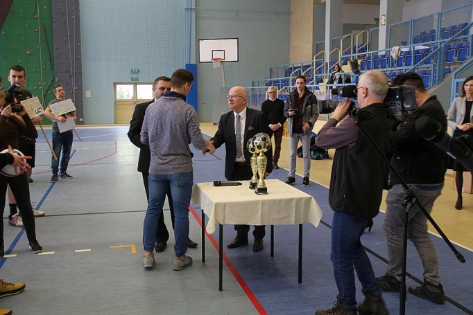 Zdjęcie nr 26 z galerii Młodzi kolejarze z Sosnowca Mistrzami Polski w futsalu