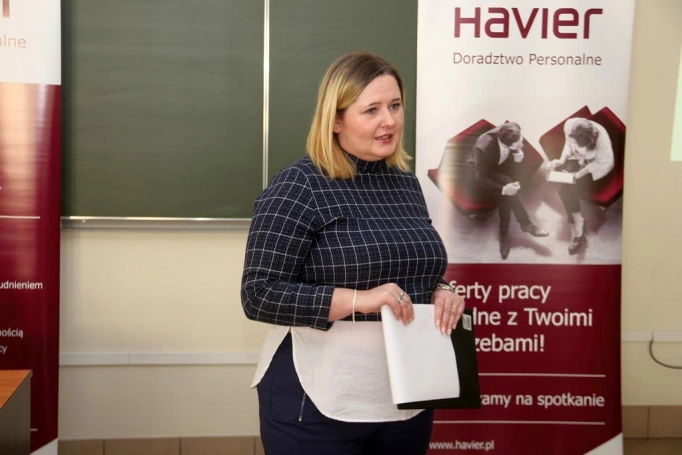 Zdjęcie nr 38 z galerii Tłumy na Targach Pracy i Praktyk Studenckich w WSB
