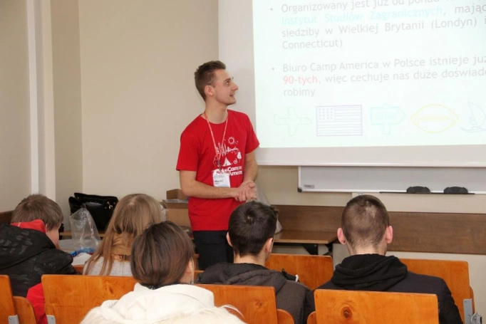 Zdjęcie nr 40 z galerii Tłumy na Targach Pracy i Praktyk Studenckich w WSB