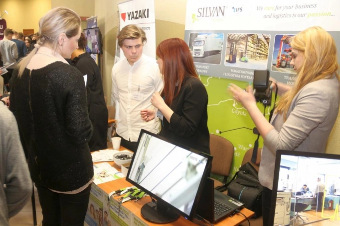 Zdjęcie nr 23 z galerii Tłumy na Targach Pracy i Praktyk Studenckich w WSB