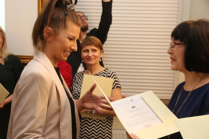 Zdjęcie nr 34 z galerii Absolwenci oświatowych studiów podyplomowych odebrali dyplomy i wyróżnienia