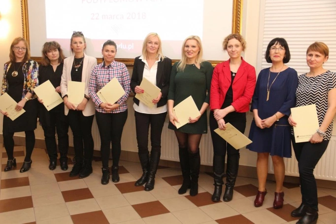 Zdjęcie nr 35 z galerii Absolwenci oświatowych studiów podyplomowych odebrali dyplomy i wyróżnienia