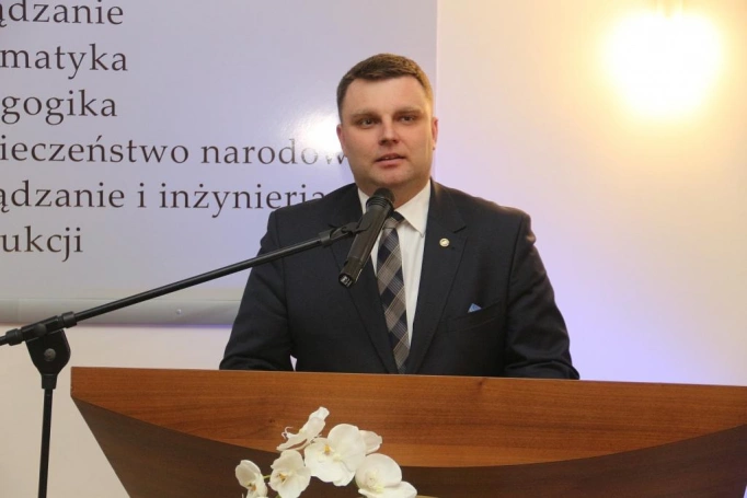 Zdjęcie nr 13 z galerii Gala Akademicka dla absolwentów biznesowych studiów podyplomowych