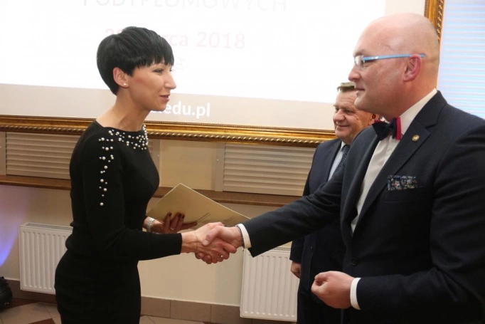 Zdjęcie nr 14 z galerii Gala Akademicka dla absolwentów biznesowych studiów podyplomowych