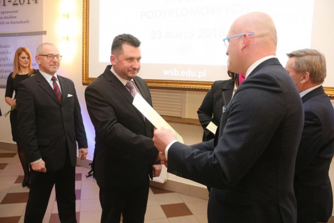 Zdjęcie nr 27 z galerii Gala Akademicka dla absolwentów biznesowych studiów podyplomowych
