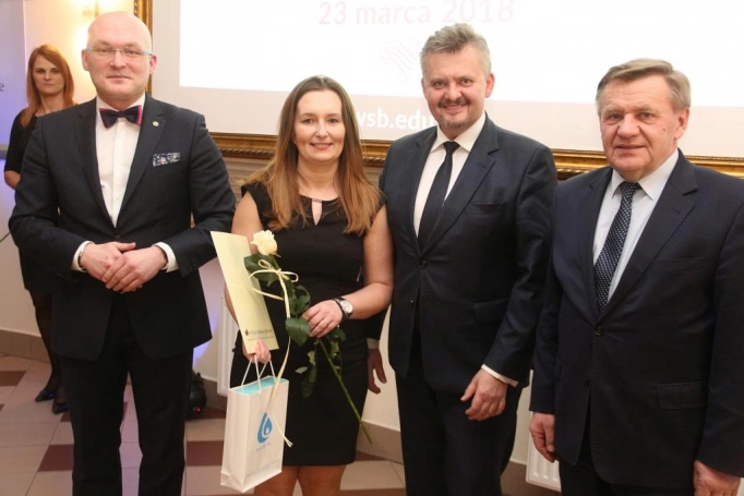 Zdjęcie nr 30 z galerii Gala Akademicka dla absolwentów biznesowych studiów podyplomowych
