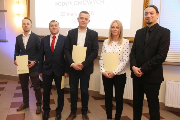 Zdjęcie nr 33 z galerii Gala Akademicka dla absolwentów biznesowych studiów podyplomowych