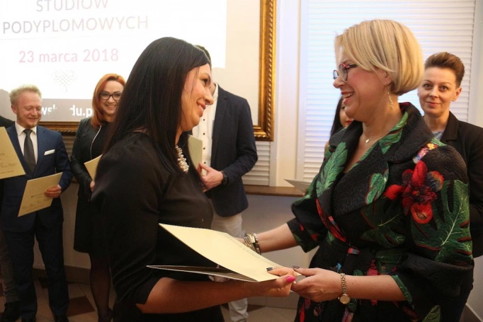 Zdjęcie nr 40 z galerii Gala Akademicka dla absolwentów biznesowych studiów podyplomowych