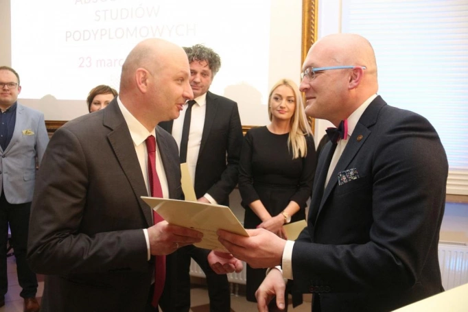 Zdjęcie nr 53 z galerii Gala Akademicka dla absolwentów biznesowych studiów podyplomowych