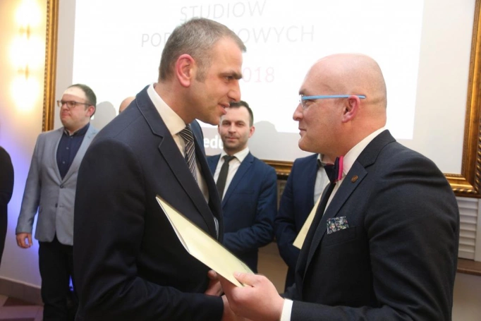 Zdjęcie nr 54 z galerii Gala Akademicka dla absolwentów biznesowych studiów podyplomowych
