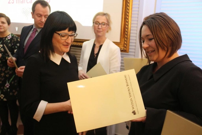 Zdjęcie nr 64 z galerii Gala Akademicka dla absolwentów biznesowych studiów podyplomowych