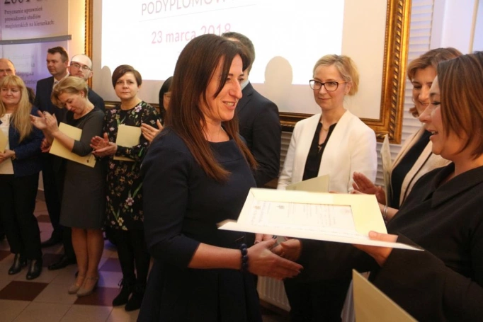 Zdjęcie nr 68 z galerii Gala Akademicka dla absolwentów biznesowych studiów podyplomowych