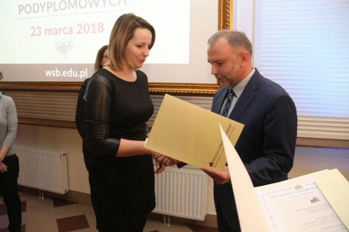 Zdjęcie nr 70 z galerii Gala Akademicka dla absolwentów biznesowych studiów podyplomowych